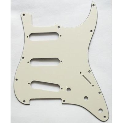 PICKGUARD SSS STANDARD STRAT CREME LEGER 3 PLIS