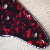 PICKGUARD STRAT HH TOGGLE SWITCH TIGER RED