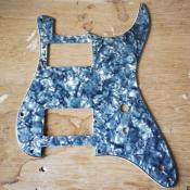 PICKGUARD STRAT HH TOGGLE SWITCH BLACK PEARL