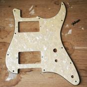 PICKGUARD STRAT HH TOGGLE SWITCH PEARL CREAM